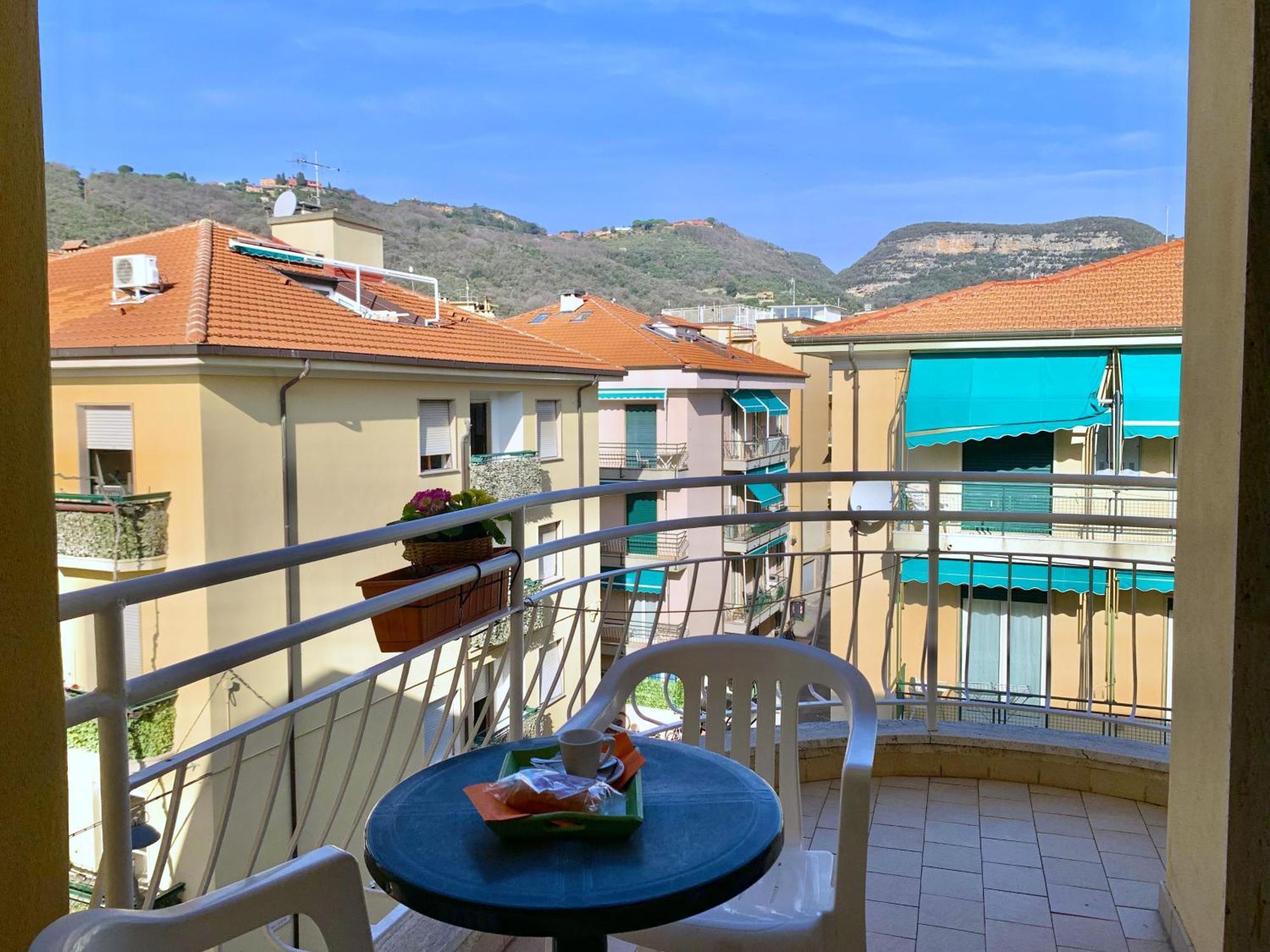 Hotel Villa Chiara Finale Ligure Exterior photo